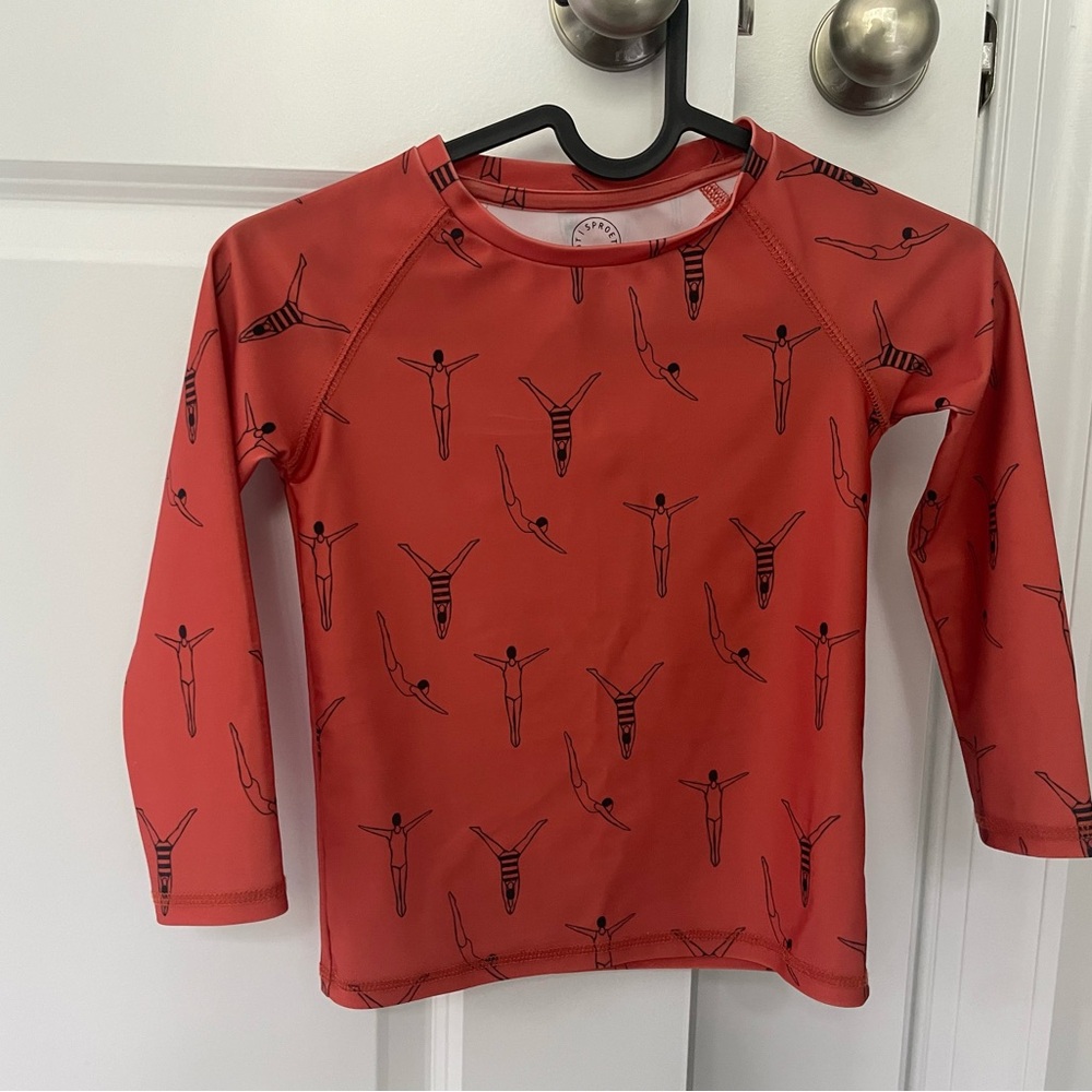 Beau Loves Kids Rash Guard size 5 VGUC